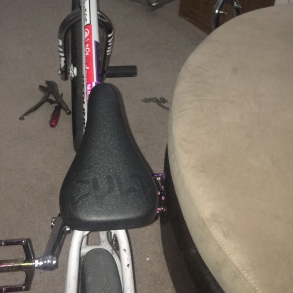 Redline bmx , NEGOTIABLE !!! - Picture 2 of 3